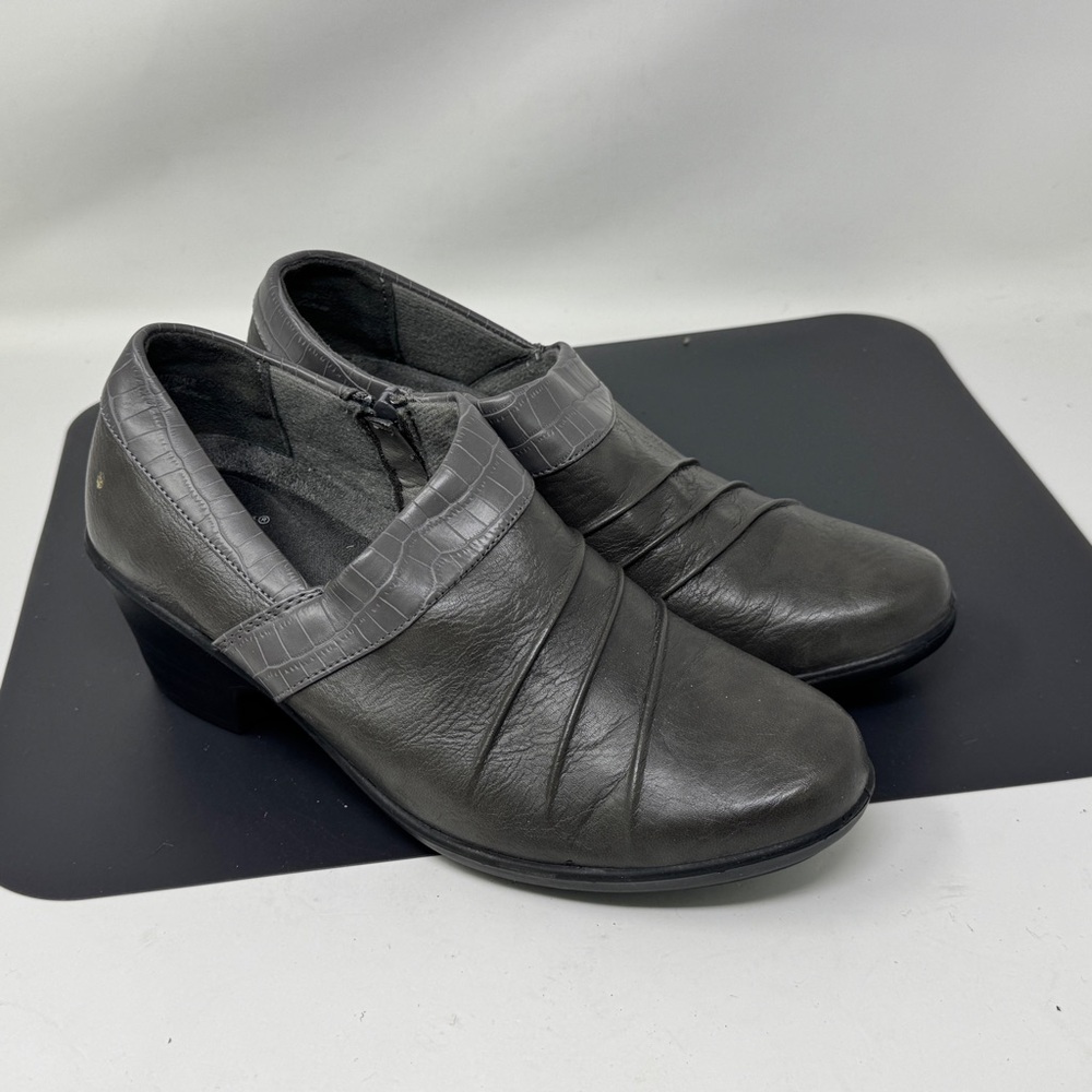 Easy Street Womens Ankle Boot Bootie Shoe SZ 7.5 Gray Side Zipper Heel